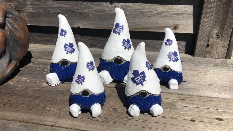 maple leaf gnomes